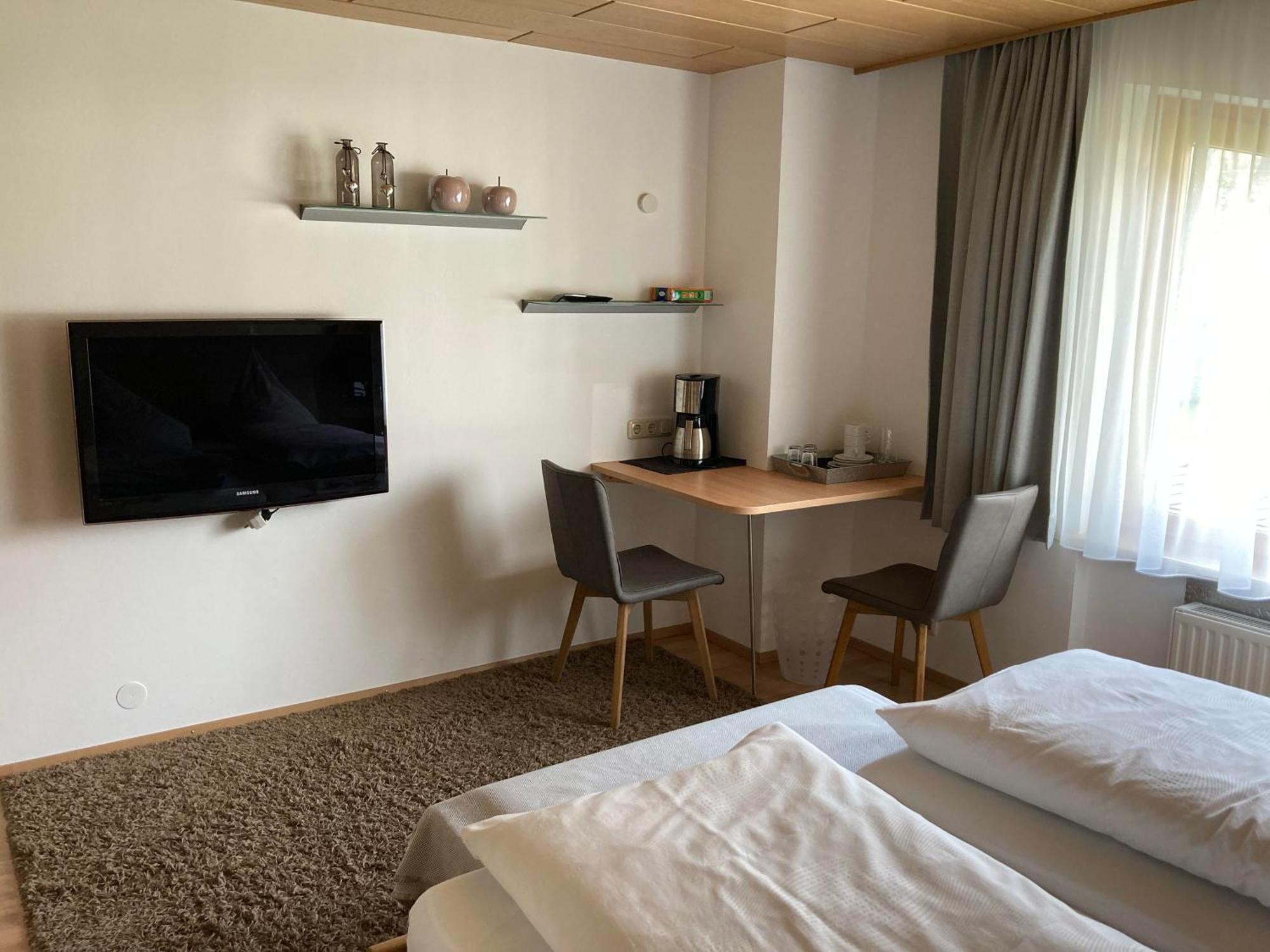 Zani Helga Bed & Breakfast บาร์โธโลเมแบร์ก ภายนอก รูปภาพ